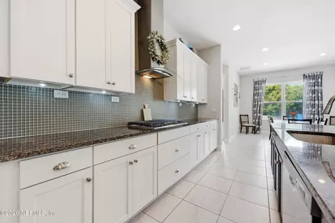 Kitchen - 284 Bronson Pkwy, Saint Augustine, FL 32095 photo 7 of 8