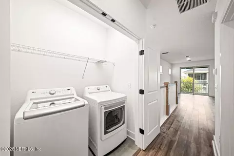 Entry Way - 11110 Diffusion Ct, Jacksonville, FL 32256 photo 2 of 2