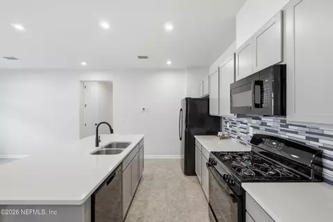 Kitchen - 75888 Saffron Lane Ln, Yulee, FL 32097 photo 2 of 3