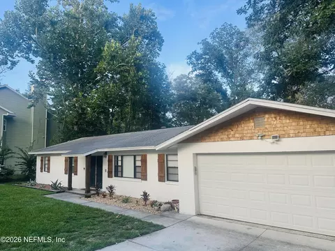 683 Arthur Moore Dr, Green Cove Springs, FL 32043