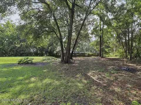 Exterior - 1321 Roosevelt Dr, Saint Augustine, FL 32084 photo 4 of 10