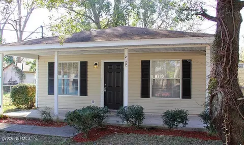 2122 Woodside St, Jacksonville, FL 32209
