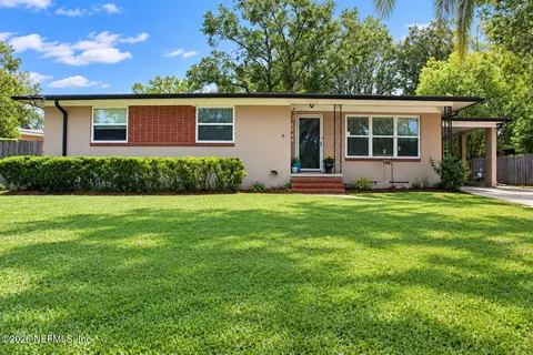 4626 Burgundy Rd N, Jacksonville, FL 32210