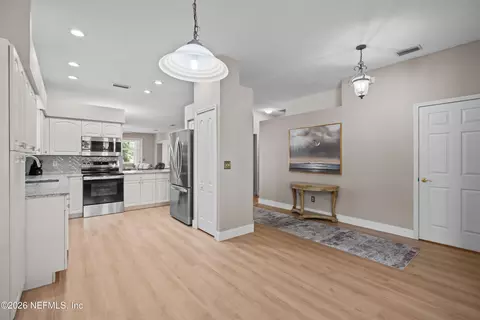 Entry Way - 138 Lions Gate Dr, Saint Augustine, FL 32080 photo 2 of 4