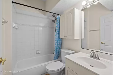 Bath - 138 Lions Gate Dr, Saint Augustine, FL 32080 photo 1 of 4