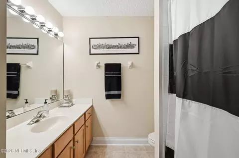 Bath - 2020 E Clovelly Ln, Saint Augustine, FL 32092 photo 2 of 11