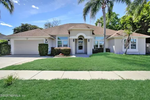 2958 Canyon Falls Dr E, Jacksonville, FL 32224