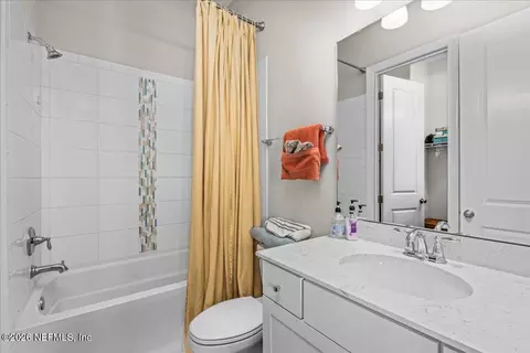 Bath - 71 Lansing Ct, Saint Augustine, FL 32092 photo 1 of 7