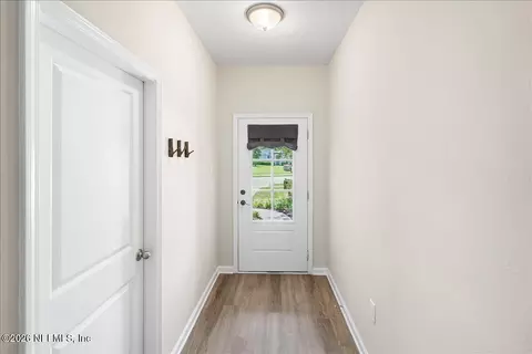 Entry Way - 171 Tamar Ct, Saint Augustine, FL 32095 photo 2 of 7