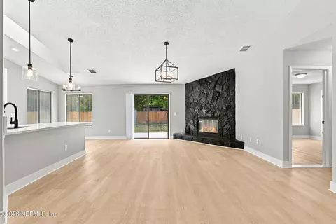Living - 13130 Everett Ct E, Jacksonville, FL 32225 photo 3 of 4