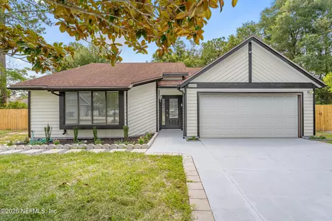 Exterior - 13130 Everett Ct E, Jacksonville, FL 32225 photo 2 of 3