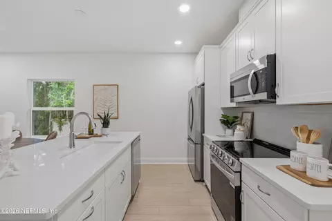 Kitchen - 108 Aspen Rd, Saint Augustine, FL 32086 photo 2 of 3