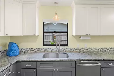 Kitchen - 155 Hawthorne Rd, Saint Augustine, FL 32086 photo 4 of 4