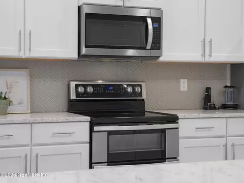 Kitchen - 75 Granite Ave, Saint Augustine, FL 32086 photo 4 of 5