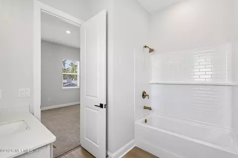 Bath - 114 Cres Shrs Rd, Saint Augustine, FL 32086 photo 3 of 4