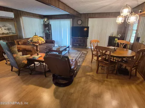 Living - 172 Silver Lake Dr, Interlachen, FL 32148 photo 1 of 5