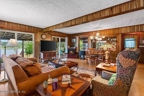 Living - 172 Silver Lake Dr, Interlachen, FL 32148 photo 2 of 5