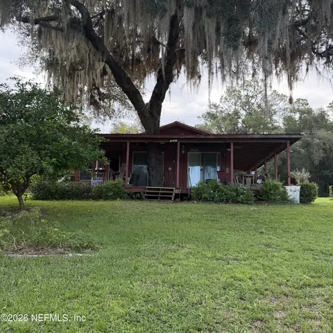 Exterior - 172 Silver Lake Dr, Interlachen, FL 32148 photo 6 of 26