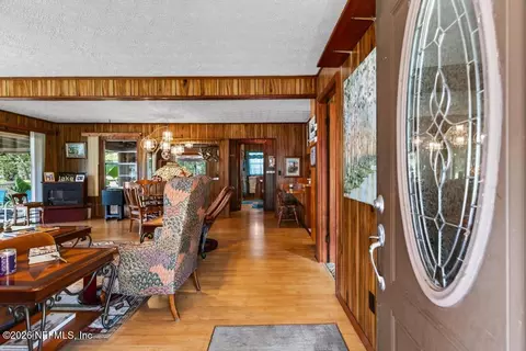 Entry Way - 172 Silver Lake Dr, Interlachen, FL 32148 photo 2 of 2