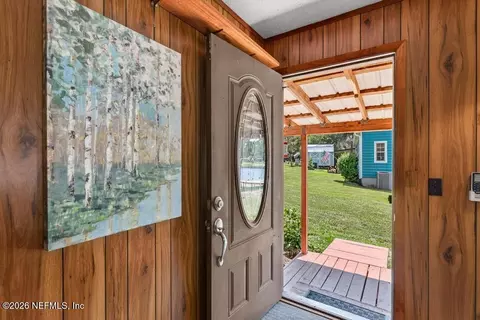 Entry Way - 172 Silver Lake Dr, Interlachen, FL 32148 photo 1 of 2