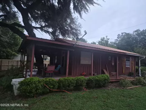 Exterior - 172 Silver Lake Dr, Interlachen, FL 32148 photo 3 of 26