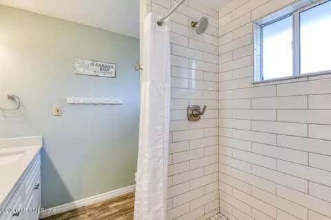 Bath - 159 Southwind Cir, Saint Augustine, FL 32080 photo 2 of 4