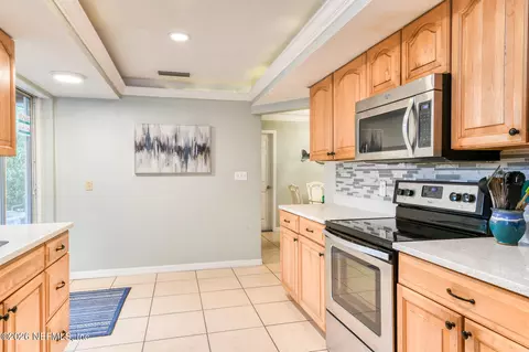 Kitchen - 159 Southwind Cir, Saint Augustine, FL 32080 photo 2 of 3