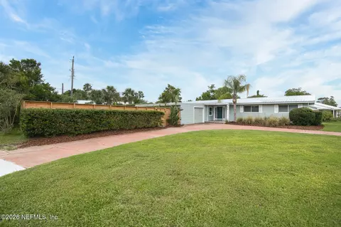 Exterior - 159 Southwind Cir, Saint Augustine, FL 32080 photo 6 of 9