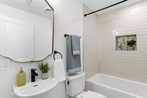 Bath - 308 Arricola Ave, Saint Augustine, FL 32080 photo 6 of 6