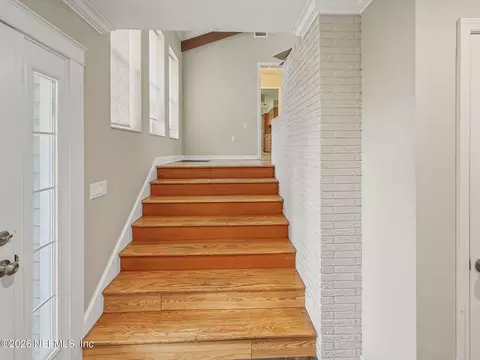 Entry Way - 477 Del Monte Dr, Saint Augustine, FL 32084 photo 2 of 10