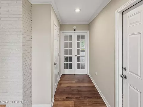 Entry Way - 477 Del Monte Dr, Saint Augustine, FL 32084 photo 9 of 10