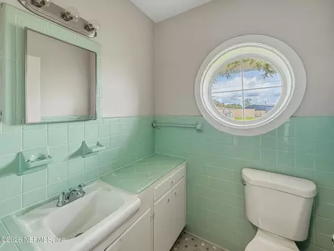 Bath - 477 Del Monte Dr, Saint Augustine, FL 32084 photo 2 of 10