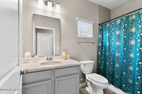 Bath - 1775 Amberly Dr, Middleburg, FL 32068 photo 1 of 4