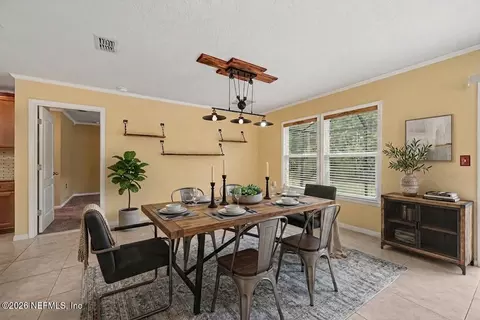 Dining - 137 Lakeside Ct, Bunnell, FL 32110 photo 1 of 1