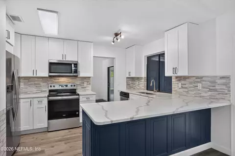 Kitchen - 551 Deltona Blvd, Saint Augustine, FL 32086 photo 2 of 4