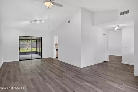 Living - 551 Deltona Blvd, Saint Augustine, FL 32086 photo 3 of 4