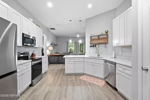 Kitchen - 520 Majestic Oak Pkwy, Saint Augustine, FL 32092 photo 1 of 5