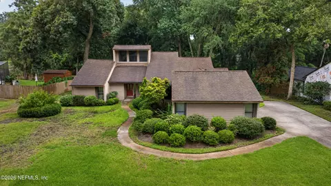 10990 Creekview Dr, Jacksonville, FL 32225