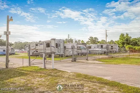 Exterior - 639 Aleida Dr, Saint Augustine, FL 32086 photo 8 of 9