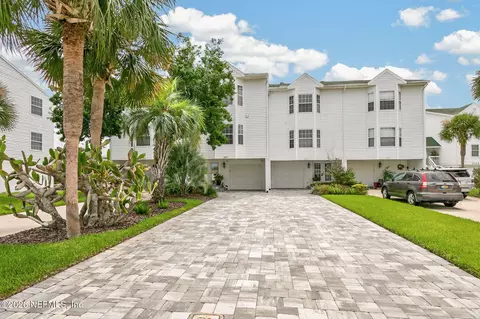 3331 Lighthouse Point Ln, Jacksonville, FL 32250