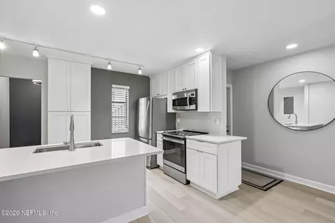 Kitchen - 600 Domenico Cir #A2, Saint Augustine, FL 32086 photo 3 of 5