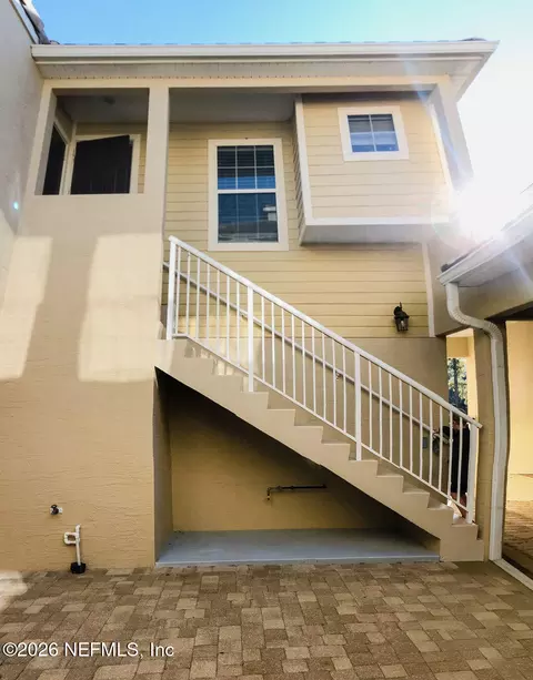 Exterior - 523 Hedgewood Dr, Saint Augustine, FL 32092 photo 2 of 6