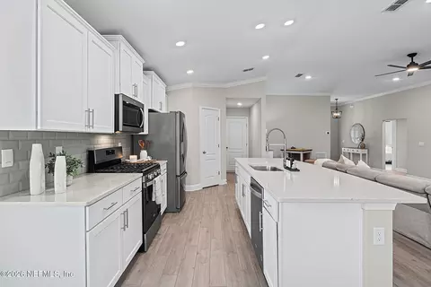 Kitchen - 91 Alagon Way, Saint Augustine, FL 32084 photo 4 of 5