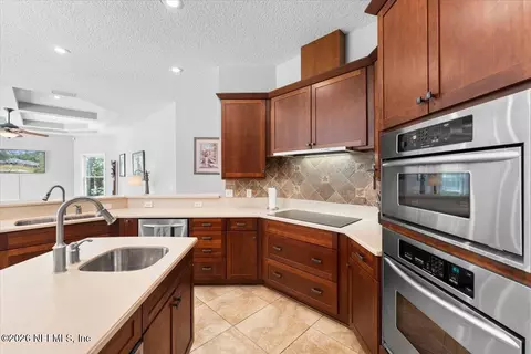 Kitchen - 3568 Stratton Rd, Jacksonville, FL 32221 photo 8 of 8