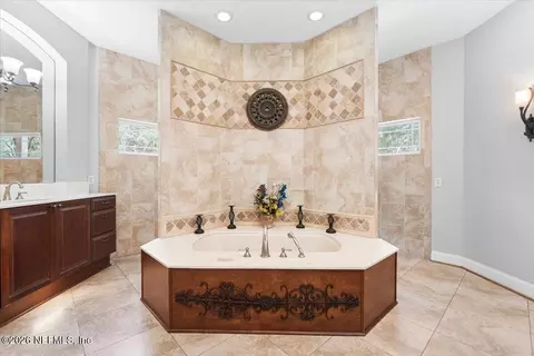Bath - 3568 Stratton Rd, Jacksonville, FL 32221 photo 5 of 9