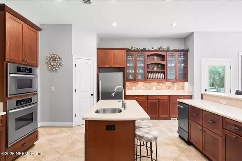 Kitchen - 3568 Stratton Rd, Jacksonville, FL 32221 photo 5 of 8