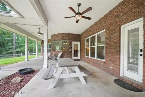 Exterior - 3568 Stratton Rd, Jacksonville, FL 32221 photo 3 of 6