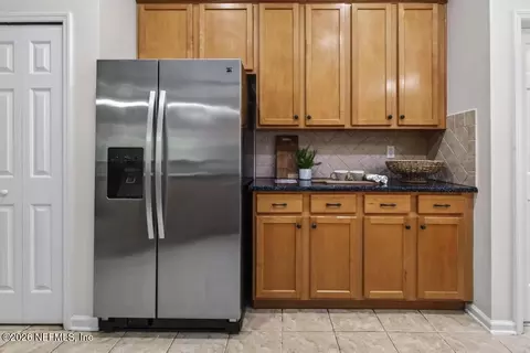 Kitchen - 7883 Chase Meadows Dr E, Jacksonville, FL 32256 photo 4 of 4