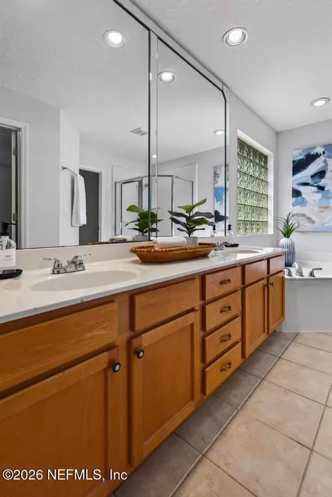 Bath - 7883 Chase Meadows Dr E, Jacksonville, FL 32256 photo 6 of 8