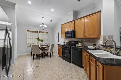 Kitchen - 7883 Chase Meadows Dr E, Jacksonville, FL 32256 photo 2 of 4